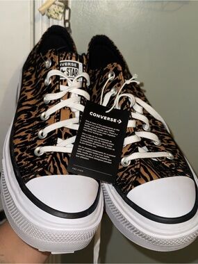 Converse Low Top Sneakers in Leopard/Tiger Print with White Accents